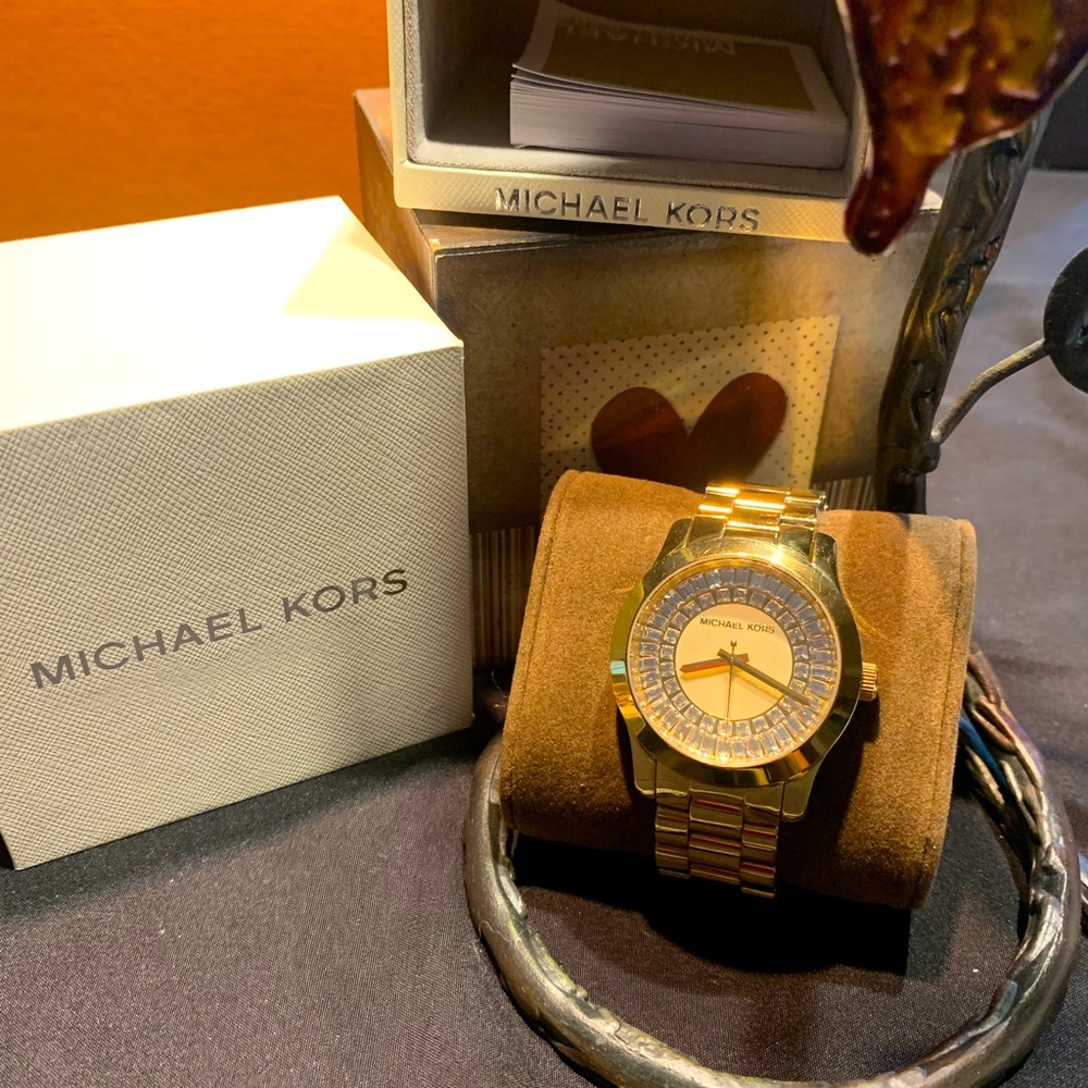 Mk watch